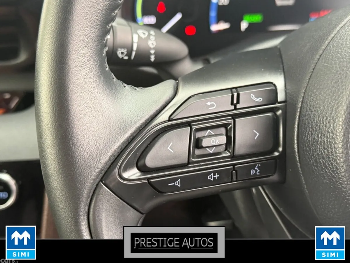 Toyota Yaris Cross SUV, Petrol Hybrid, 2021, Blue