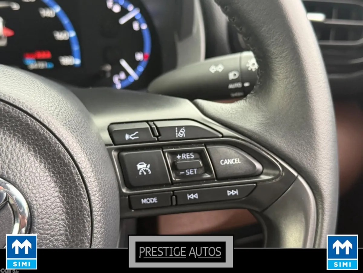 Toyota Yaris Cross SUV, Petrol Hybrid, 2021, Blue