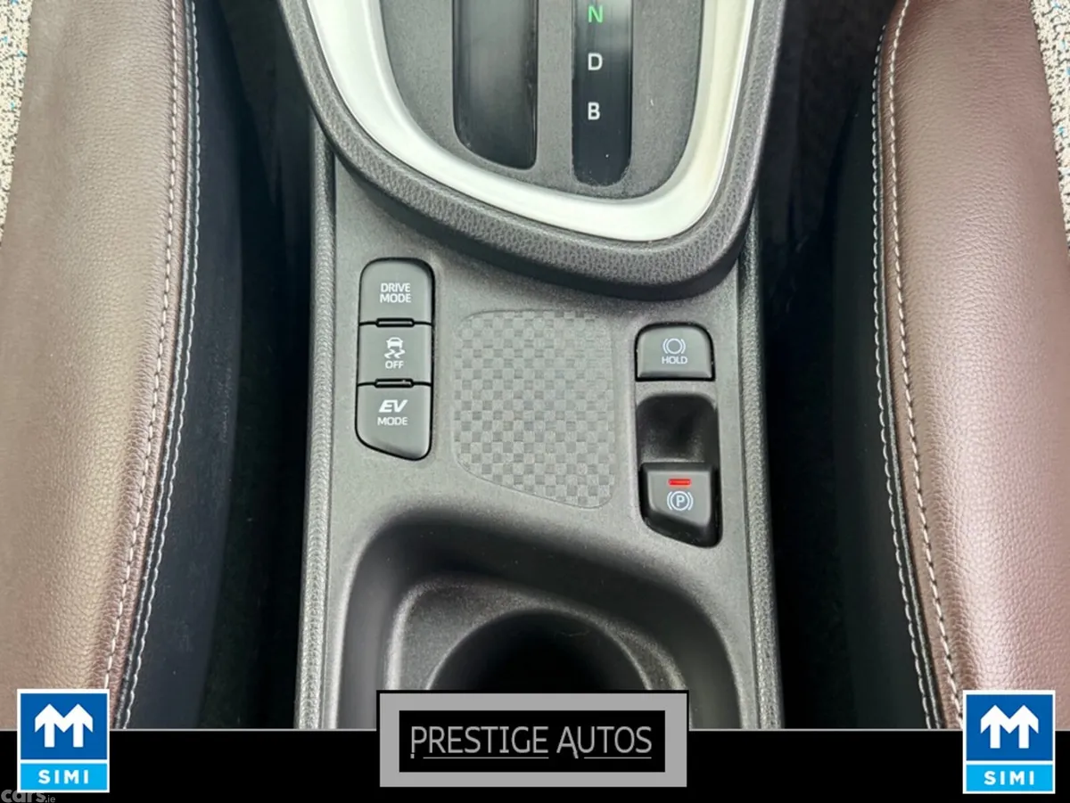 Toyota Yaris Cross SUV, Petrol Hybrid, 2021, Blue