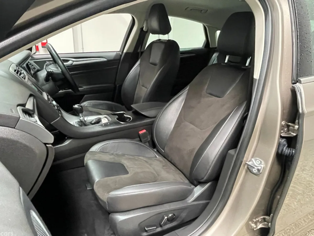 Ford Mondeo Hatchback, Diesel, 2019, Grey