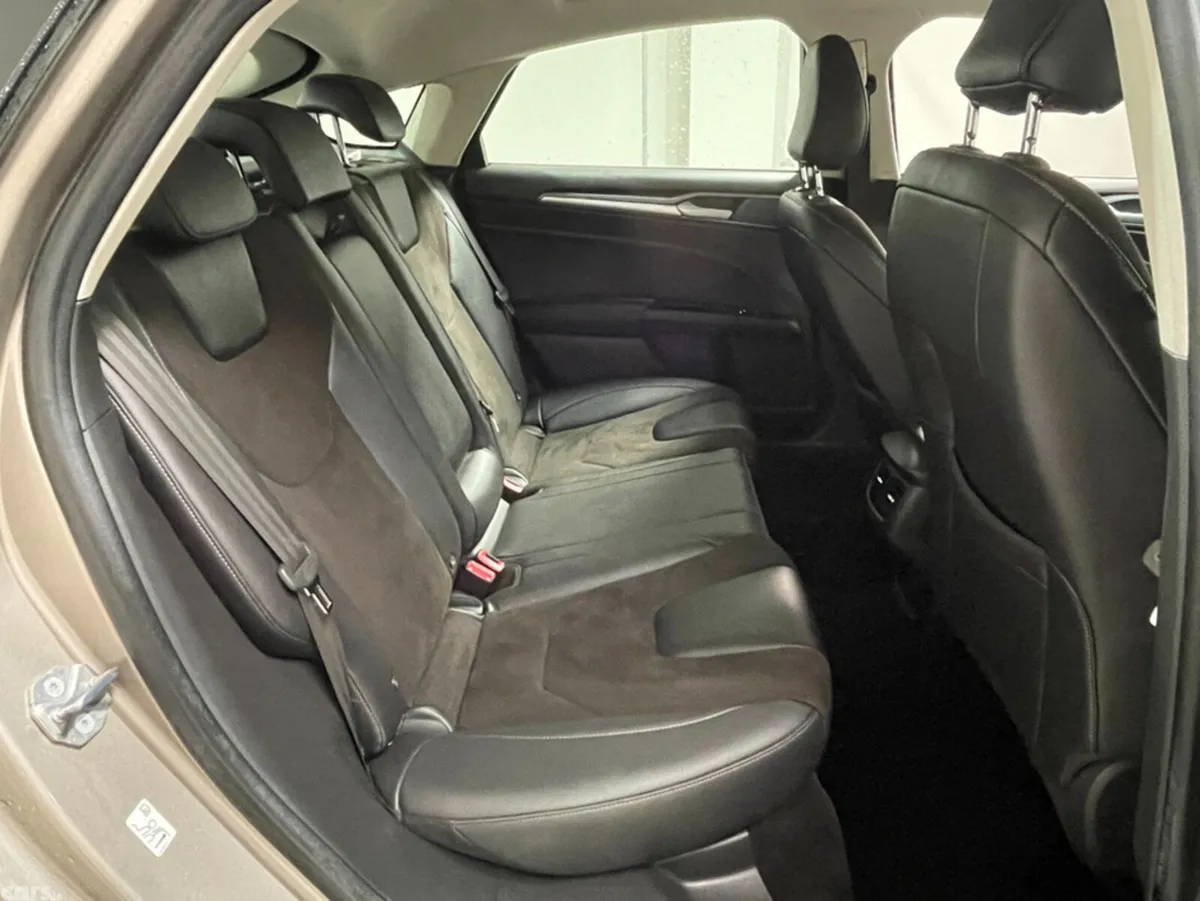 Ford Mondeo Hatchback, Diesel, 2019, Grey
