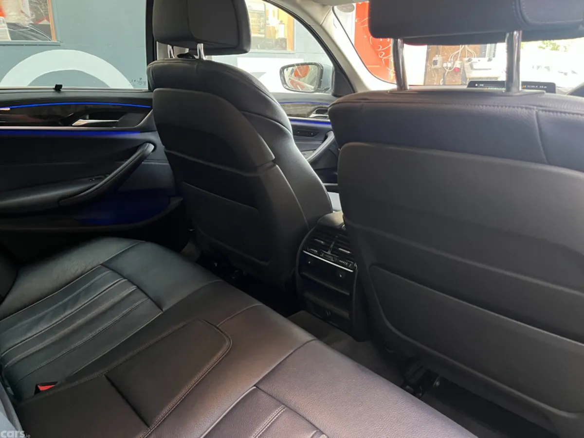 BMW 5-Series Saloon, Petrol, 2018, Blue
