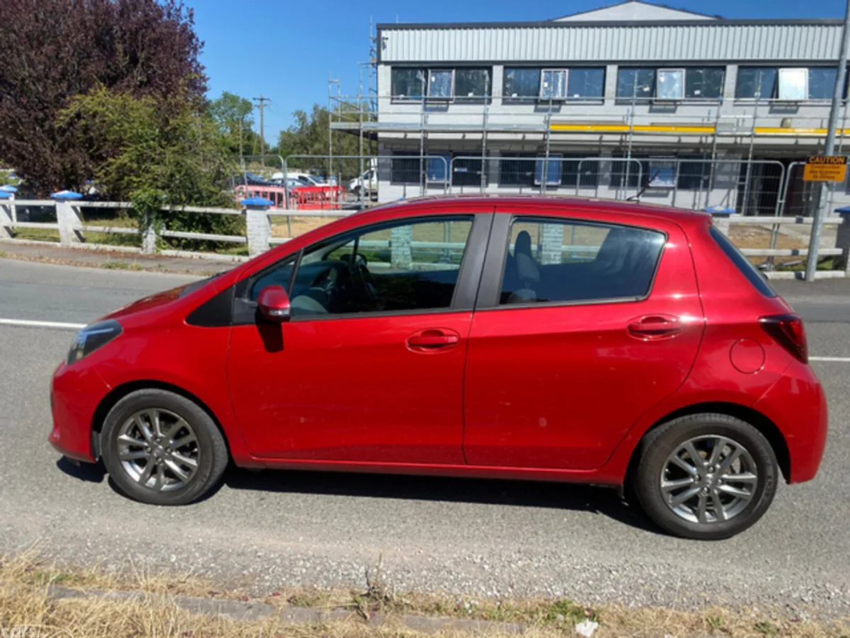 Toyota Yaris Hatchback, Diesel, 2016, Red