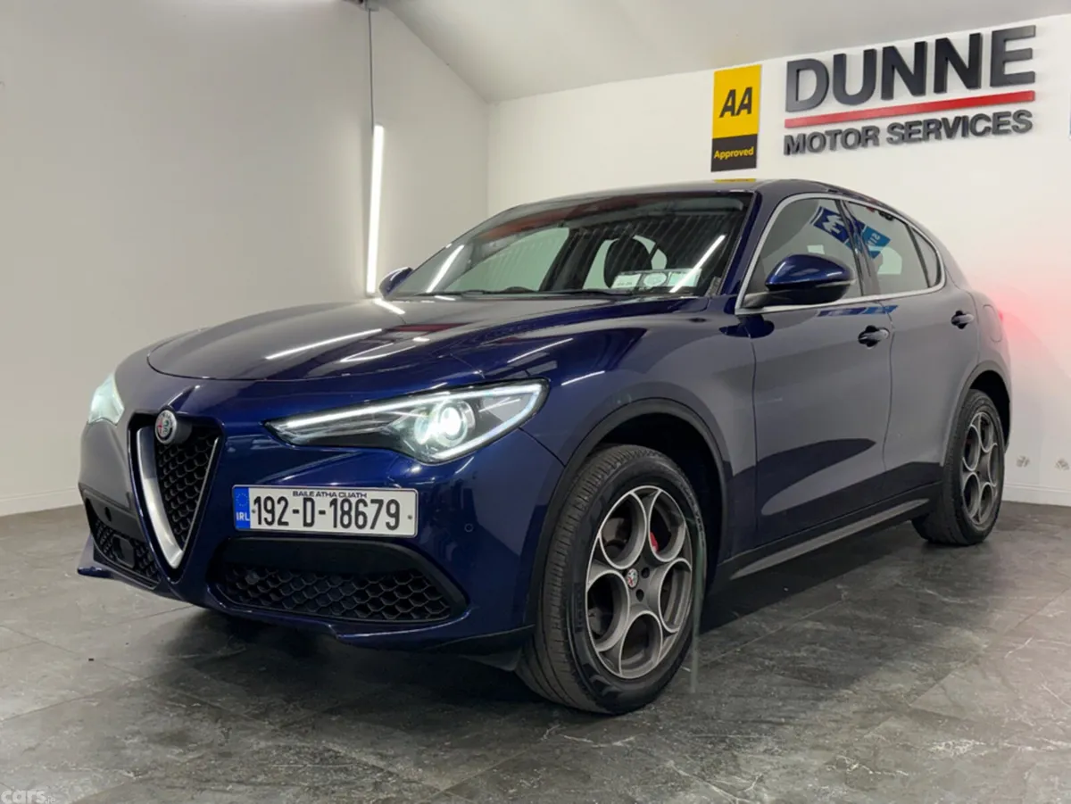 Alfa Romeo Stelvio MPV, Petrol, 2019, Blue