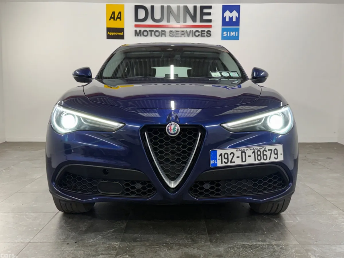Alfa Romeo Stelvio MPV, Petrol, 2019, Blue