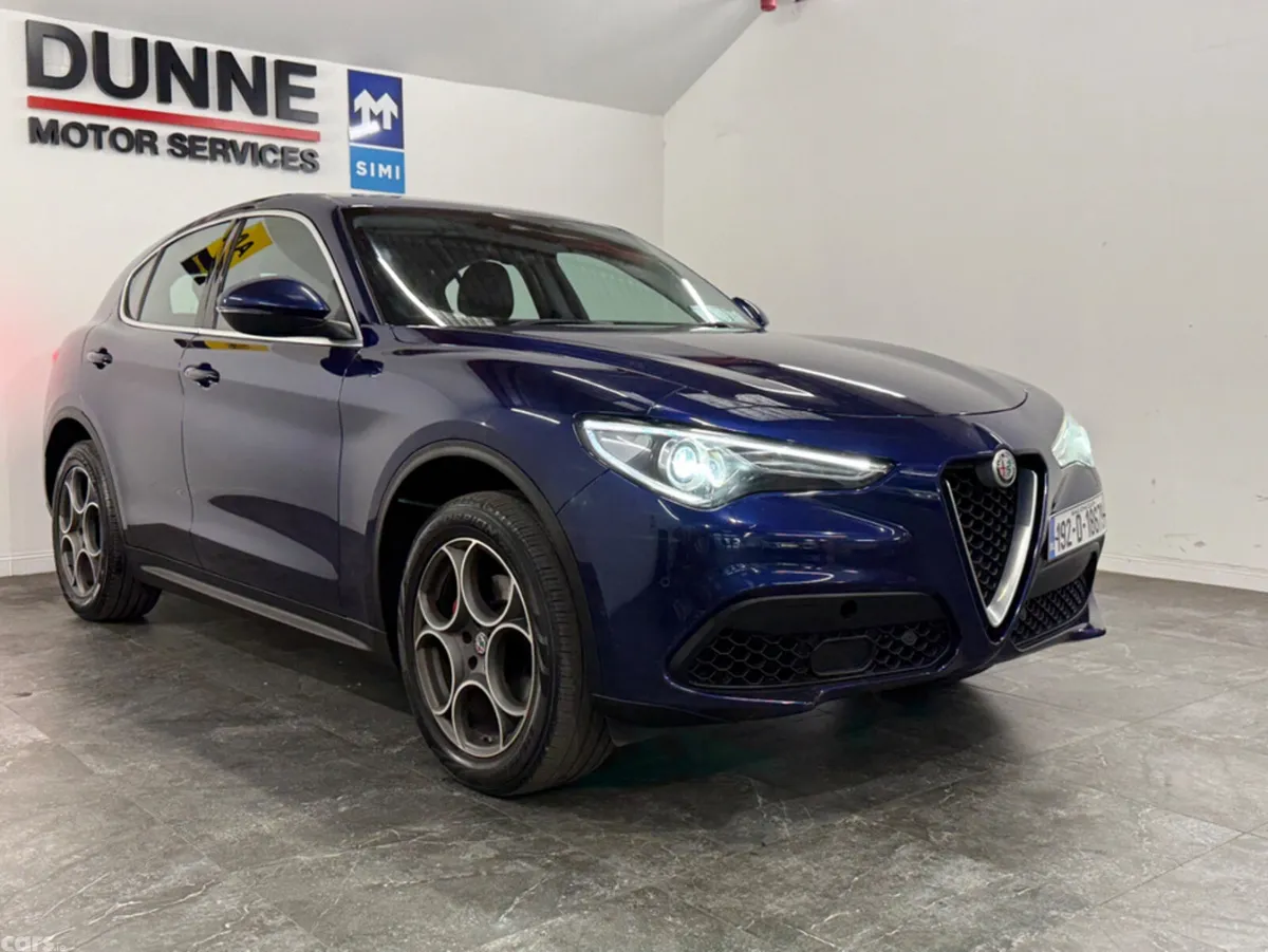 Alfa Romeo Stelvio MPV, Petrol, 2019, Blue