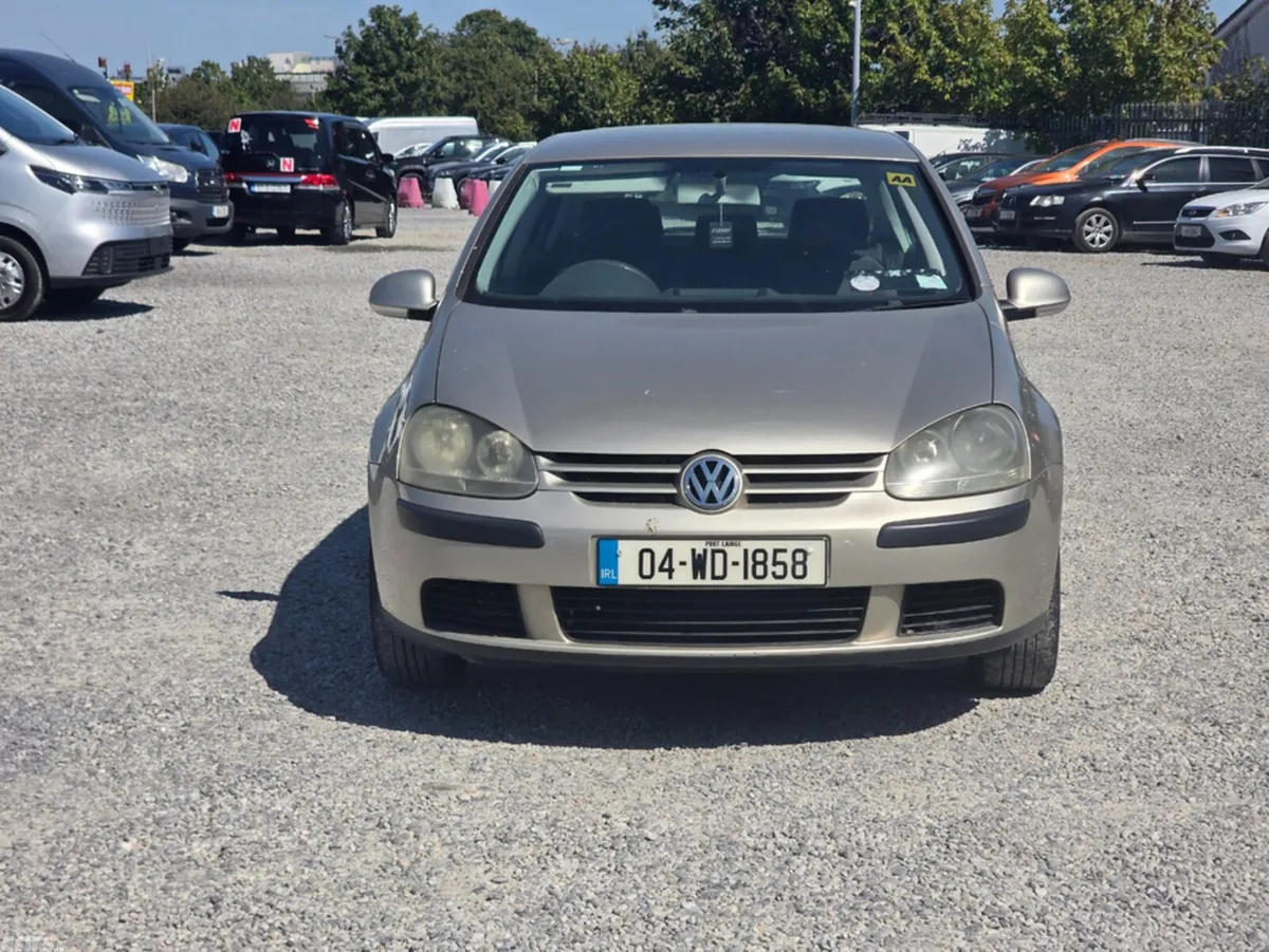 Volkswagen Golf Hatchback, Petrol, 2004, Beige