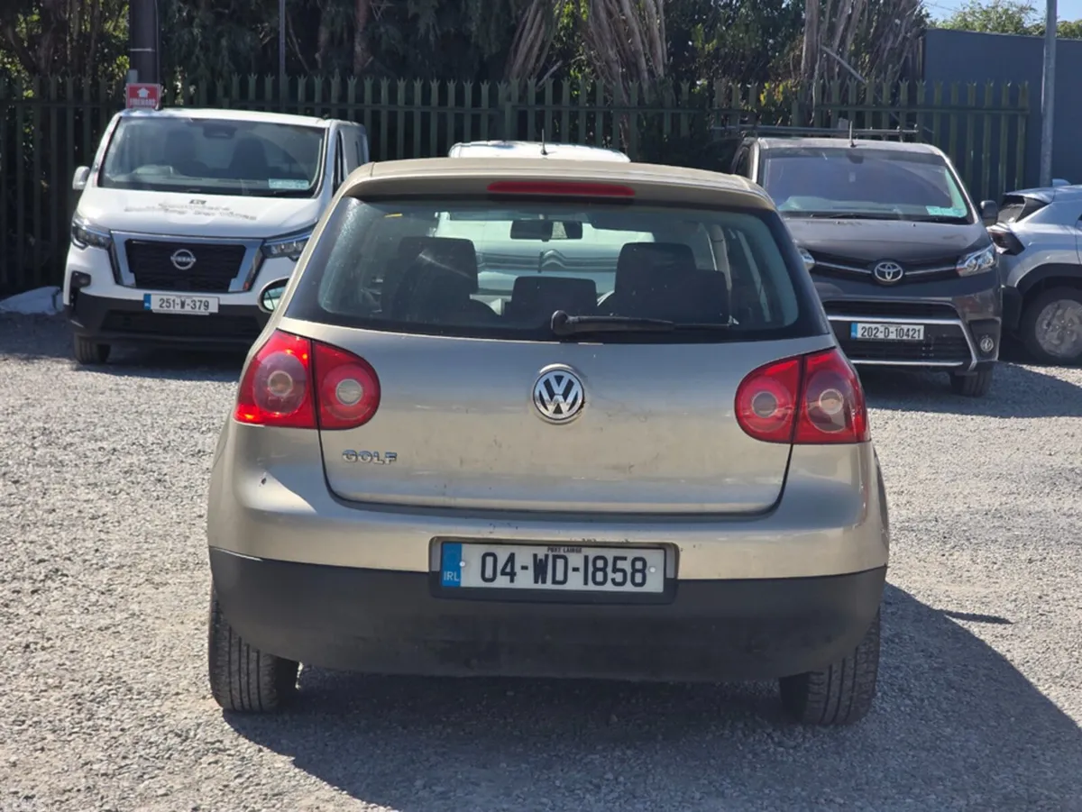 Volkswagen Golf Hatchback, Petrol, 2004, Beige