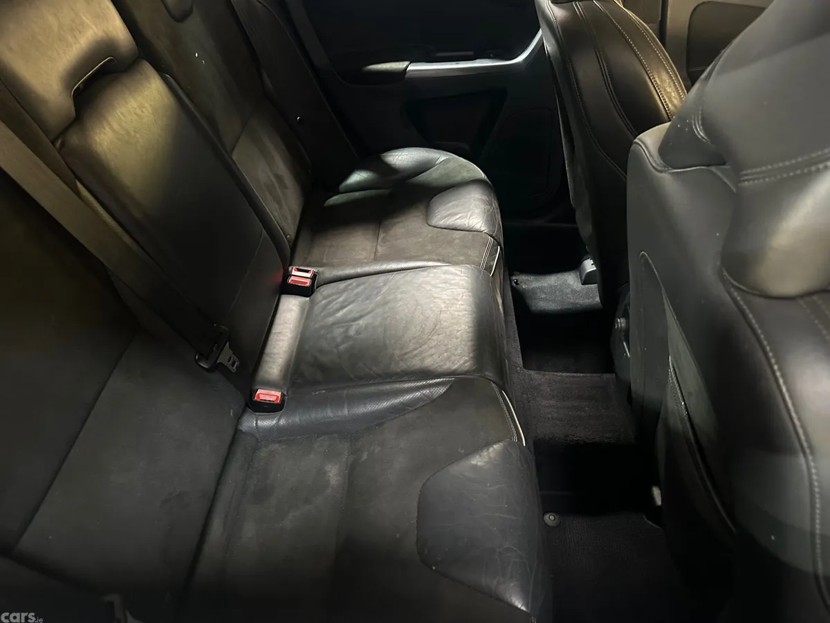 Volvo XC60 SUV, Diesel, 2014, Black