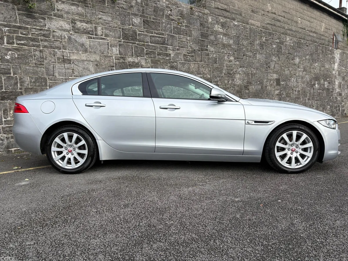 Jaguar XE Saloon, Diesel, 2015, Silver