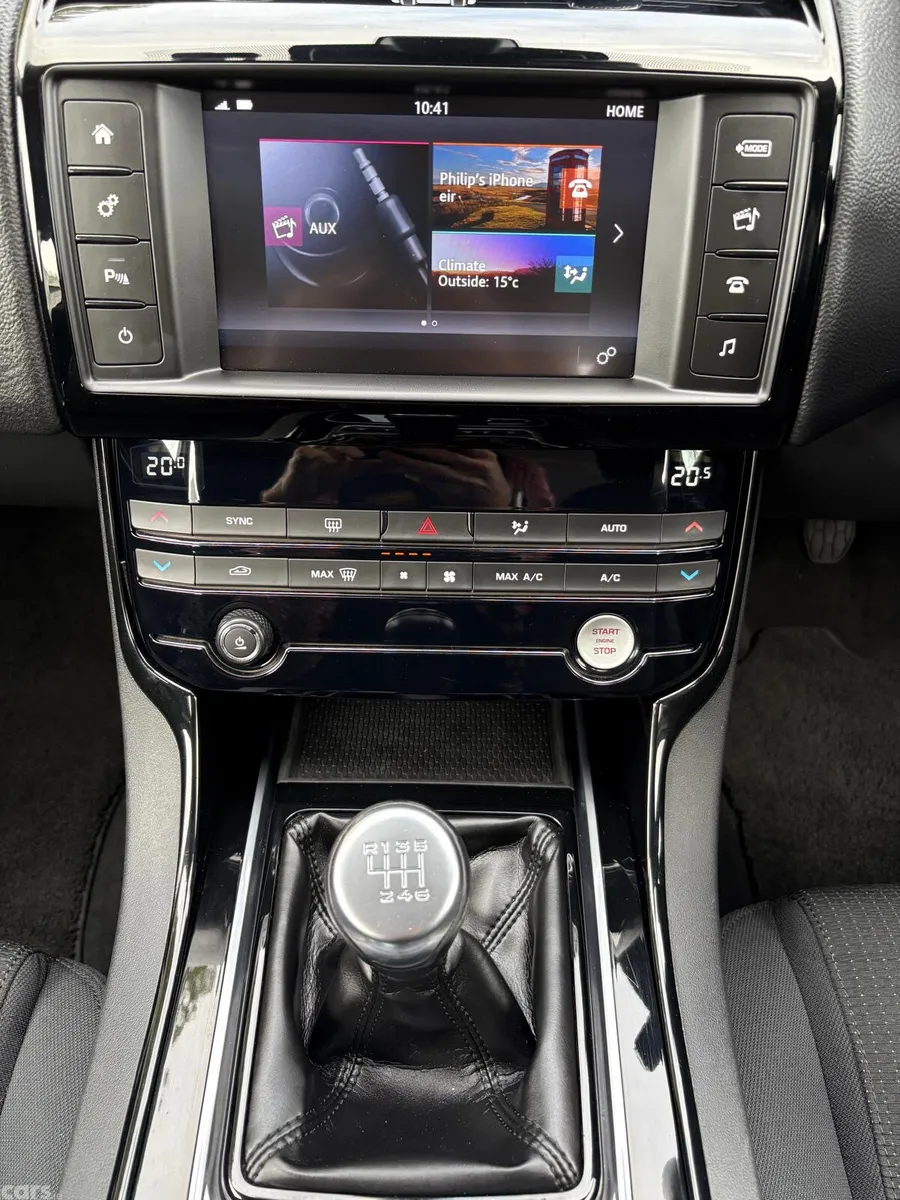 Jaguar XE Saloon, Diesel, 2015, Silver