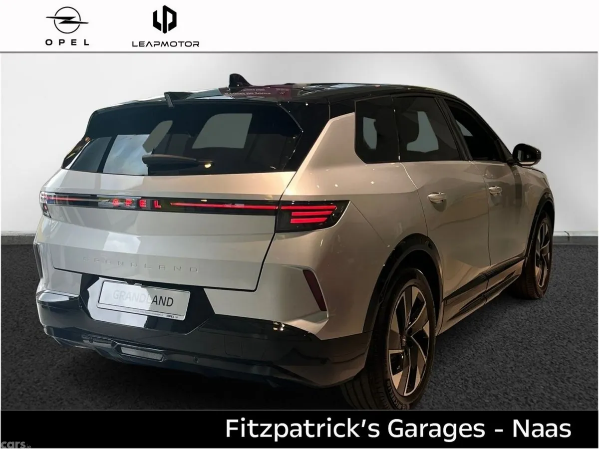 Opel Grandland SUV, Electric, 2026, Silver
