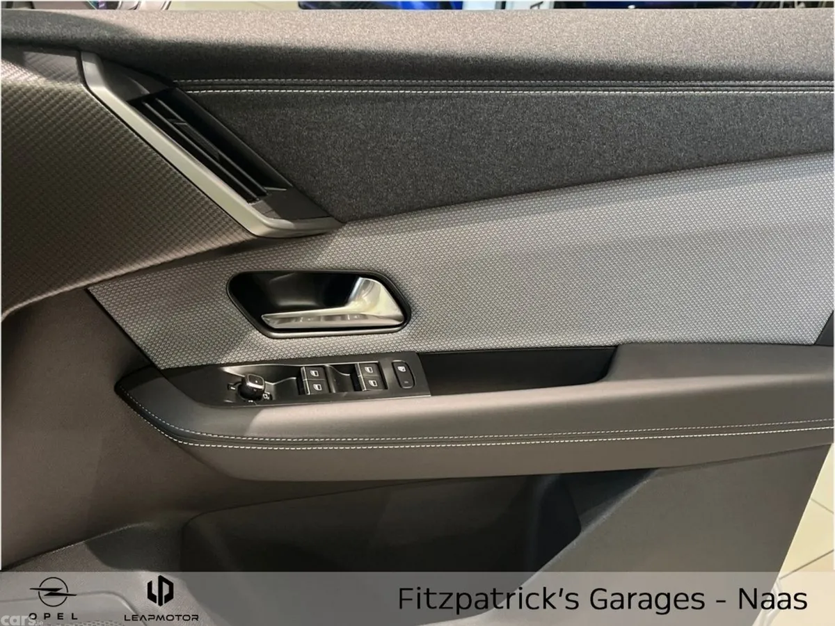 Opel Grandland SUV, Electric, 2026, Silver