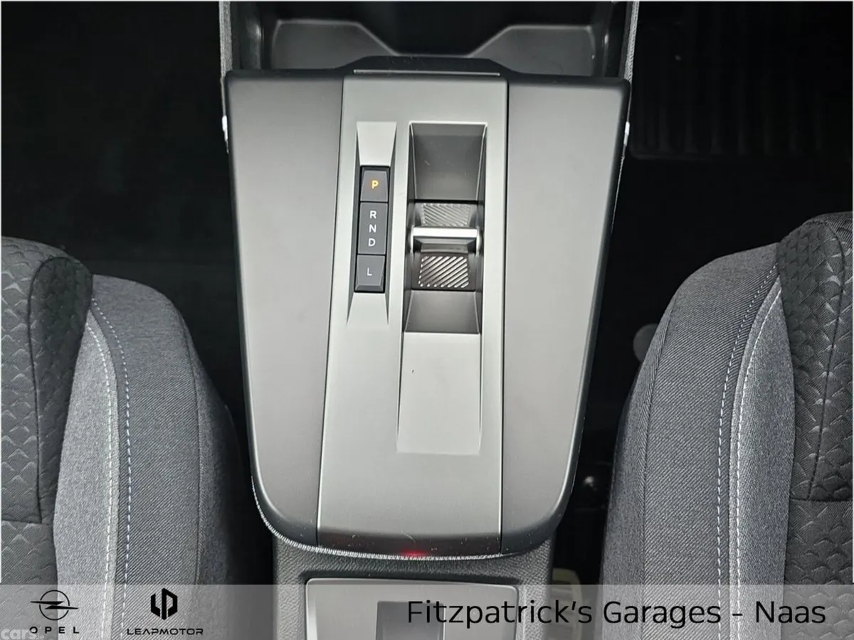 Opel Frontera SUV, Petrol Hybrid, 2026, Blue