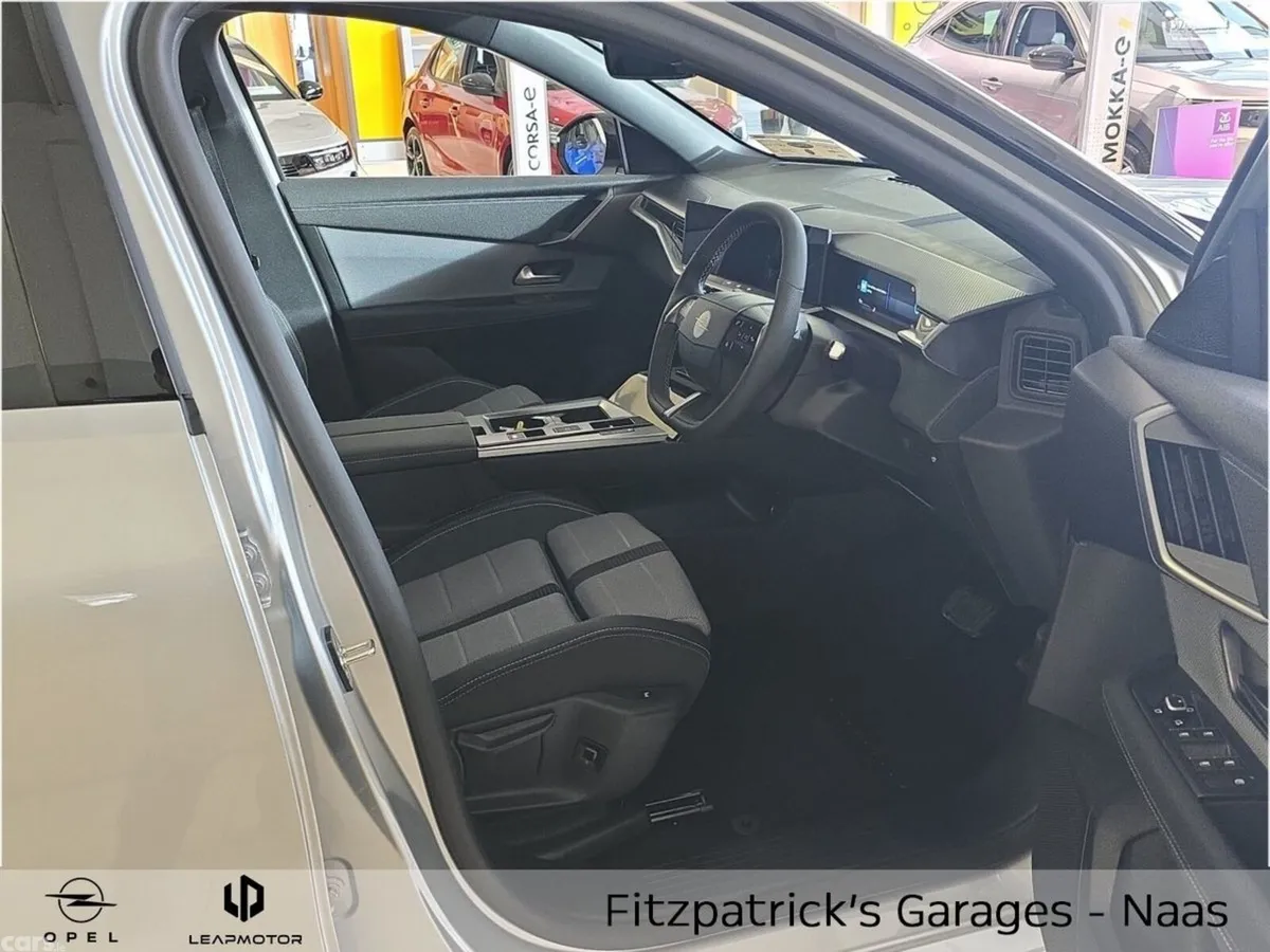Opel Grandland SUV, Petrol Hybrid, 2026, Silver