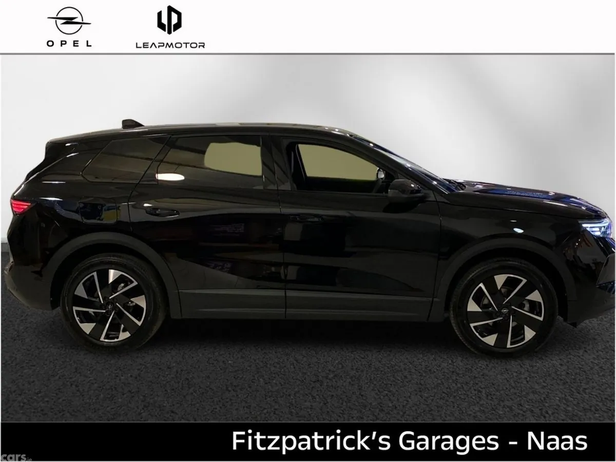Opel Grandland SUV, Petrol Hybrid, 2026, Black