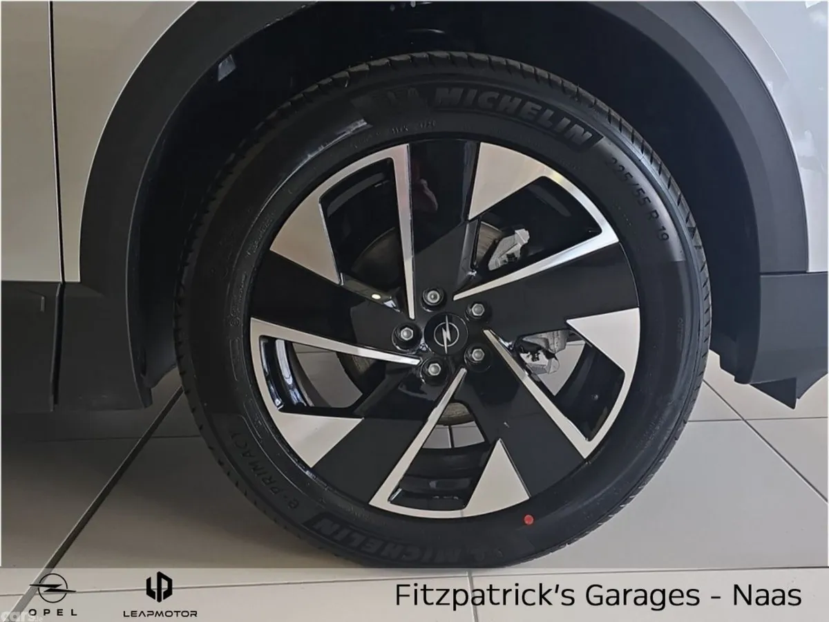 Opel Grandland SUV, Petrol Hybrid, 2026, Silver