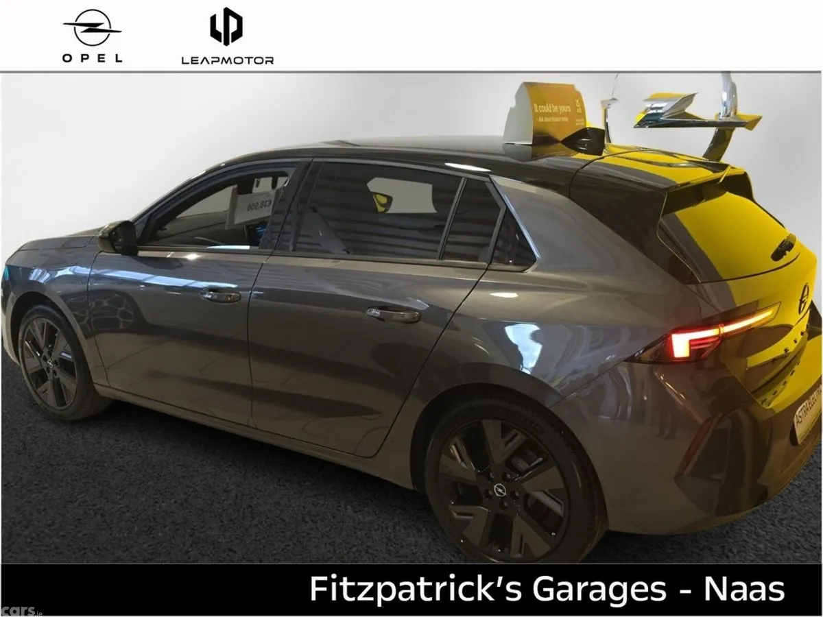 Opel Astra Hatchback, Electric, 2026, Grey