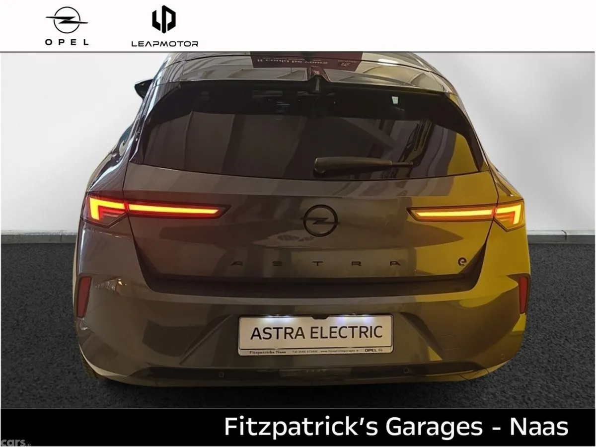 Opel Astra Hatchback, Electric, 2026, Grey