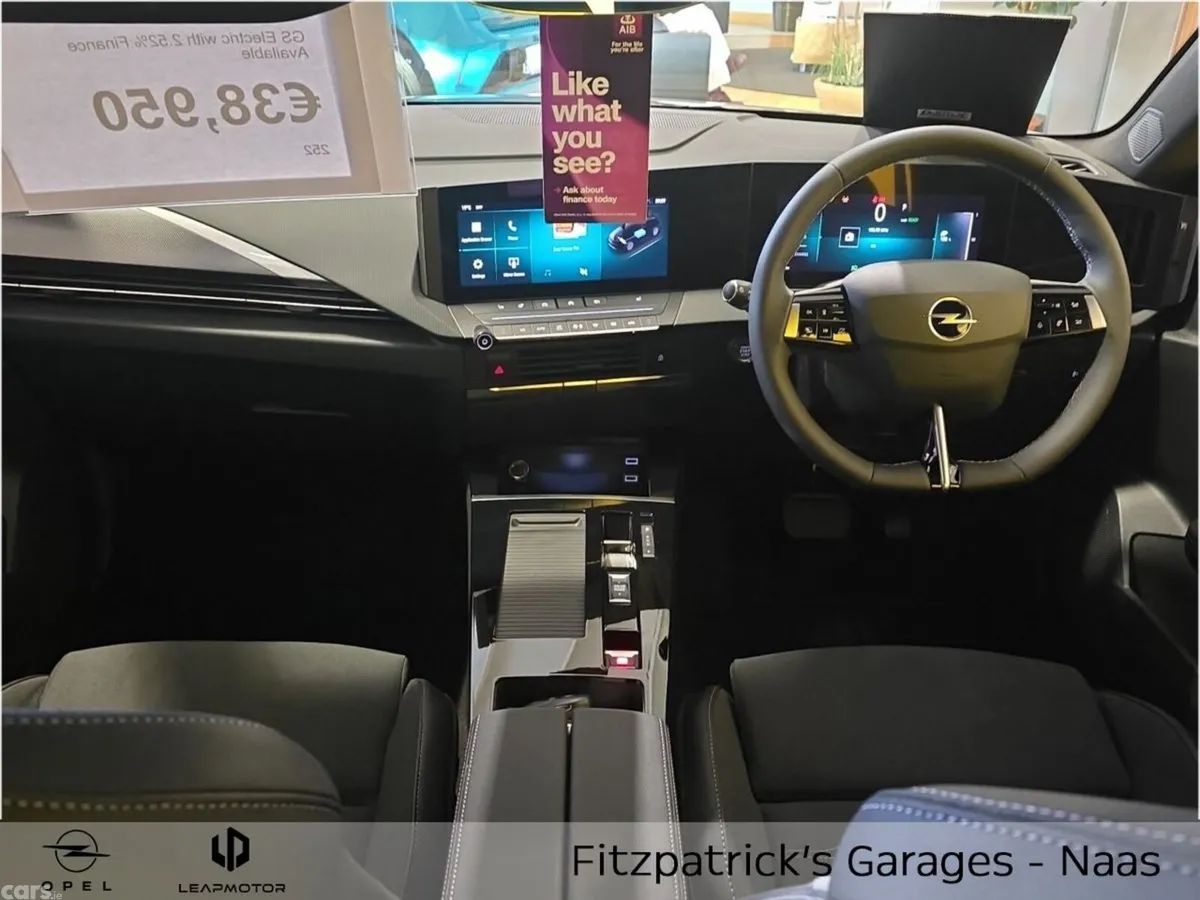 Opel Astra Hatchback, Electric, 2026, Grey