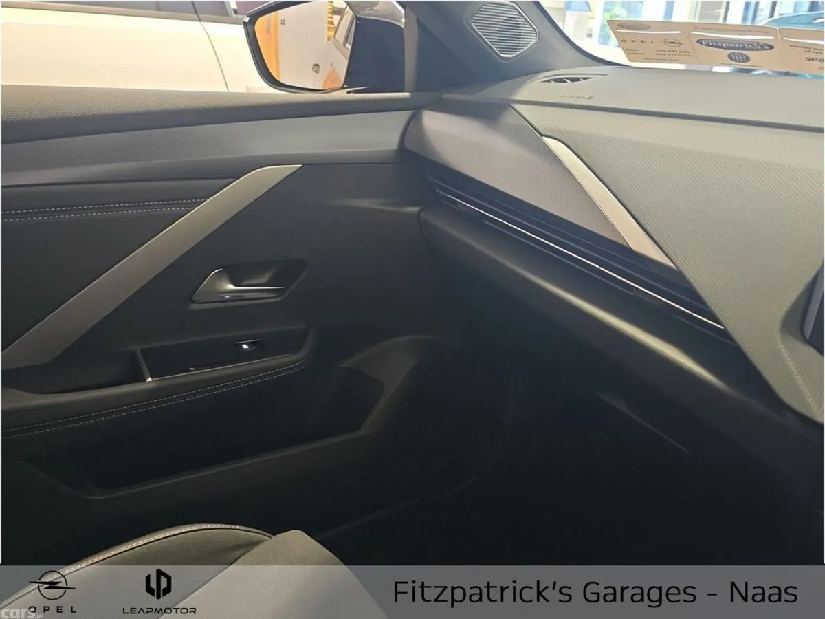 Opel Astra Hatchback, Electric, 2026, Grey