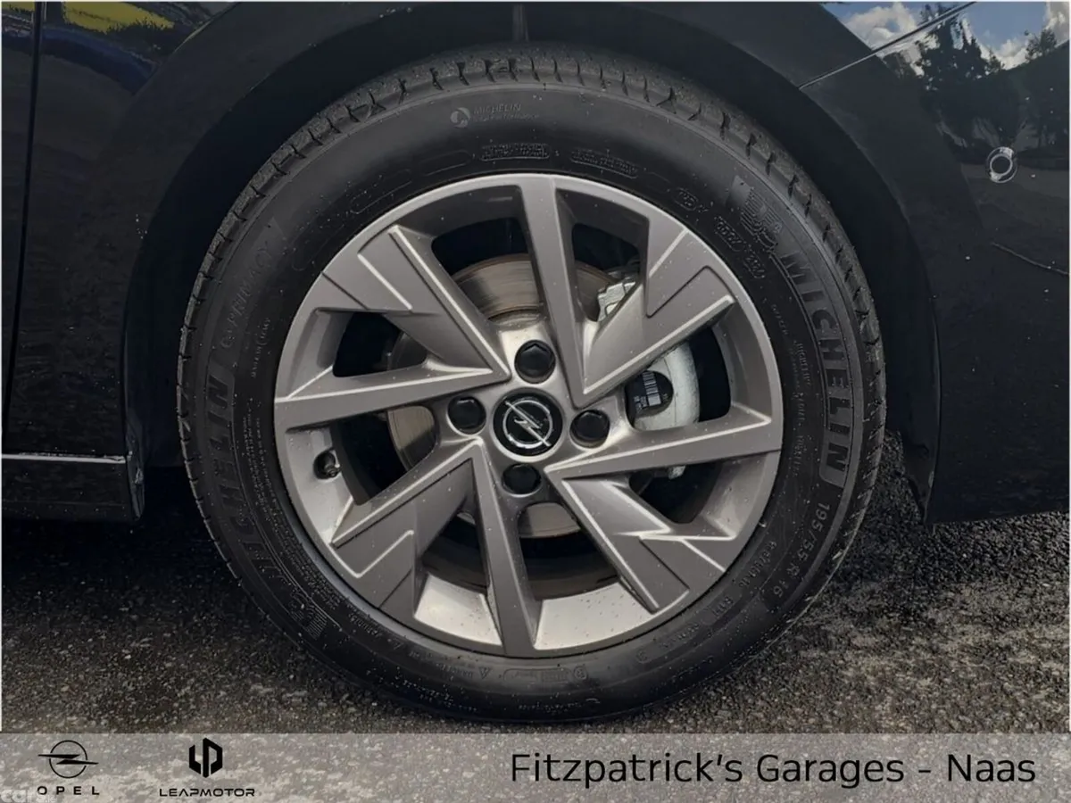 Opel Corsa Hatchback, Petrol, 2025, Black