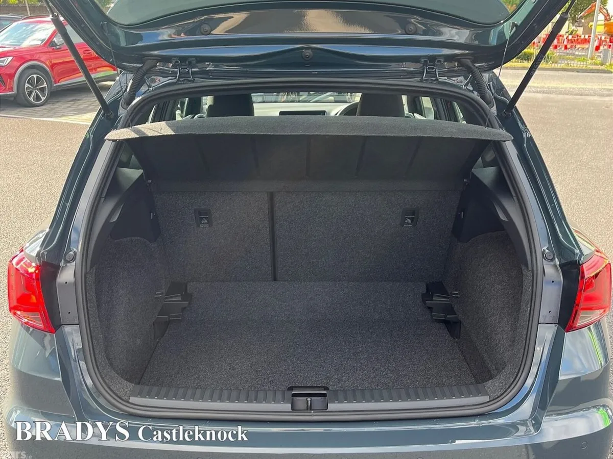 SEAT Arona SUV, Petrol, 2027, Blue
