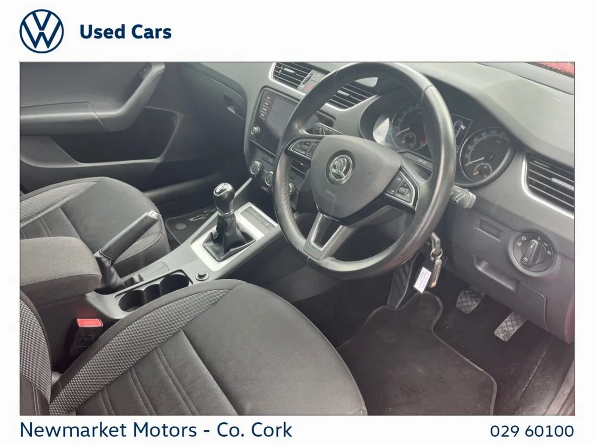 Skoda Octavia Saloon, Diesel, 2019, Red