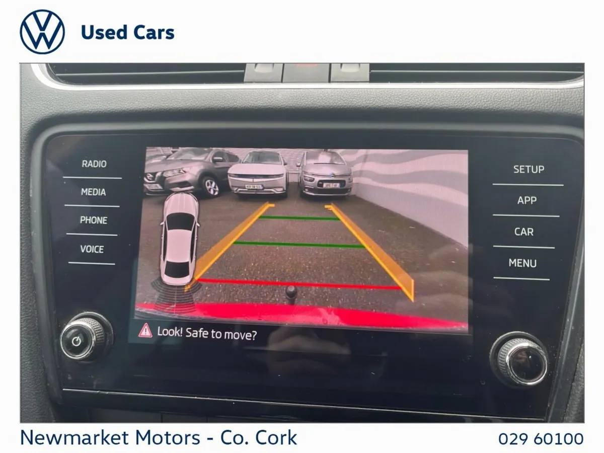 Skoda Octavia Saloon, Diesel, 2019, Red