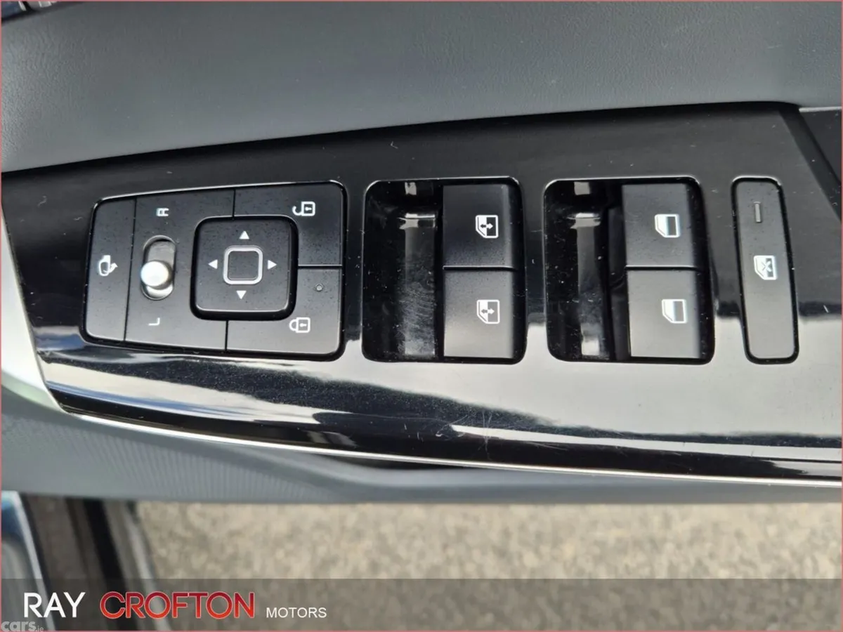 Kia EV6 MPV, Electric, 2023, Blue