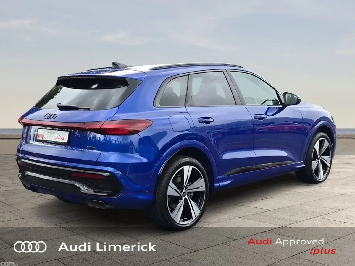 Audi Q5 SUV, Petrol Plug-in Hybrid, 2026, Blue