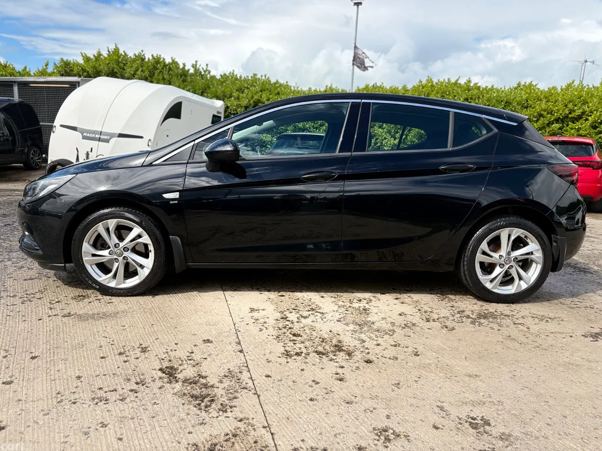 Vauxhall Astra Hatchback, Diesel, 2019, Black