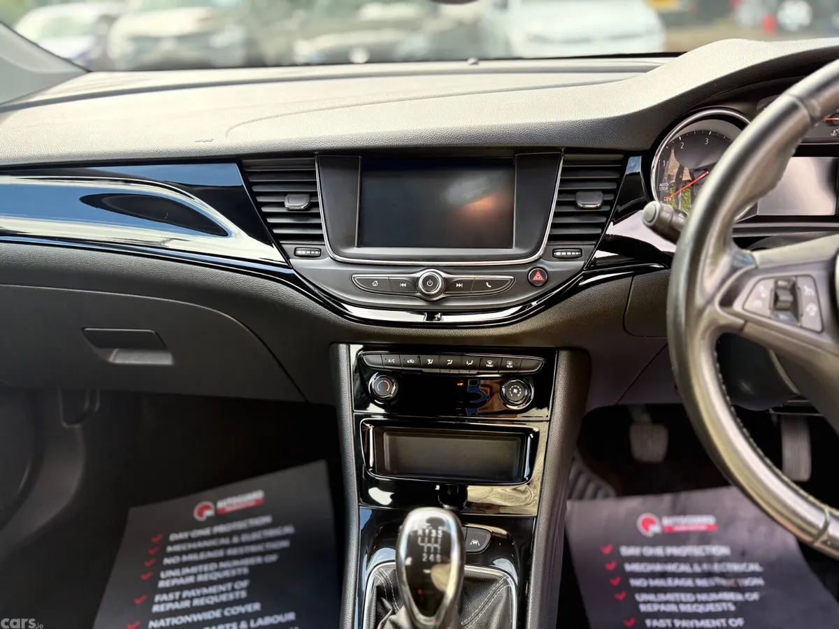 Vauxhall Astra Hatchback, Diesel, 2019, Black