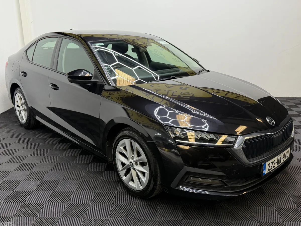 Skoda Octavia Saloon, Petrol, 2022, Black