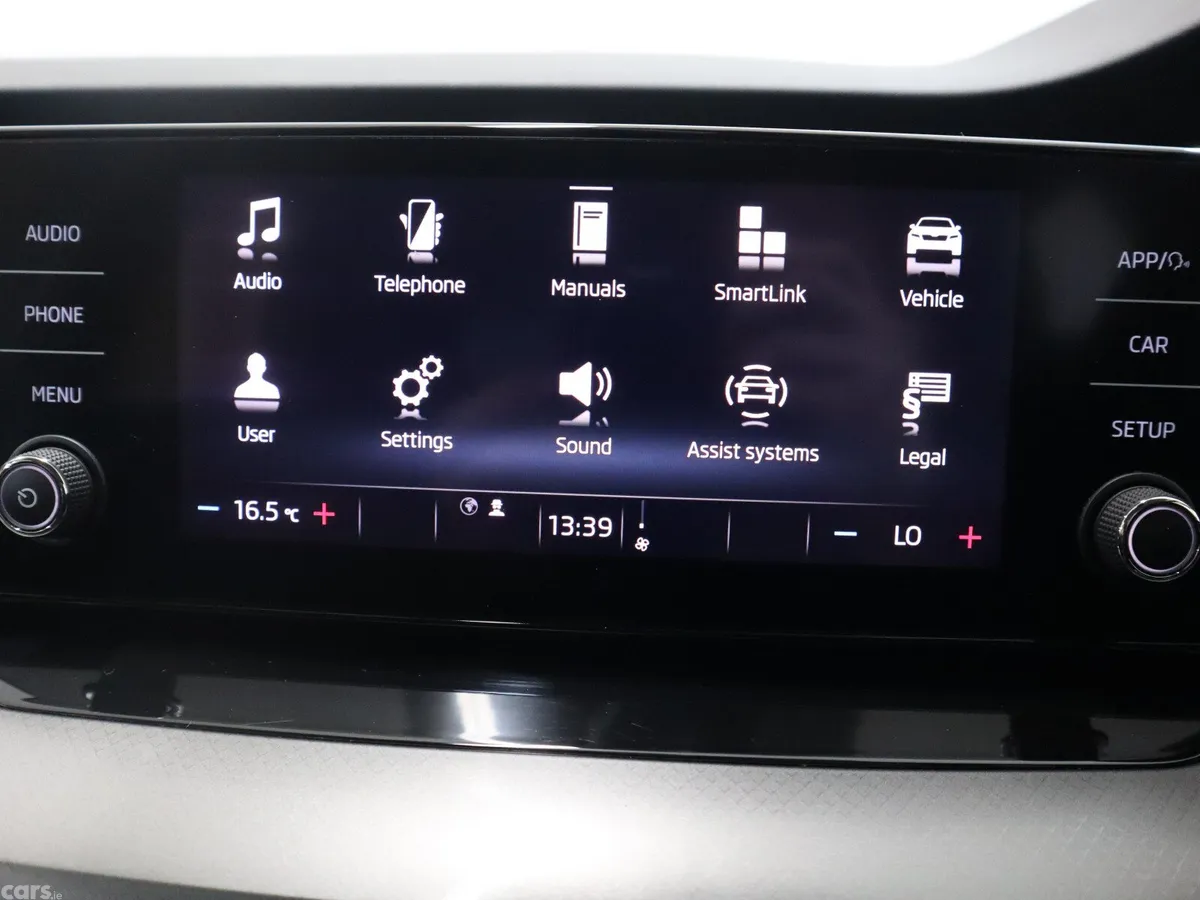 Skoda Octavia Saloon, Diesel, 2023, Grey