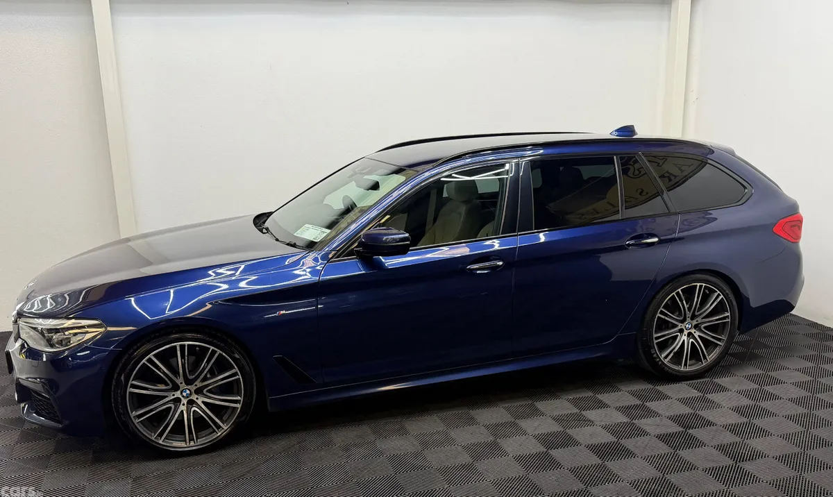 BMW 5-Series Estate, Diesel, 2018, Blue