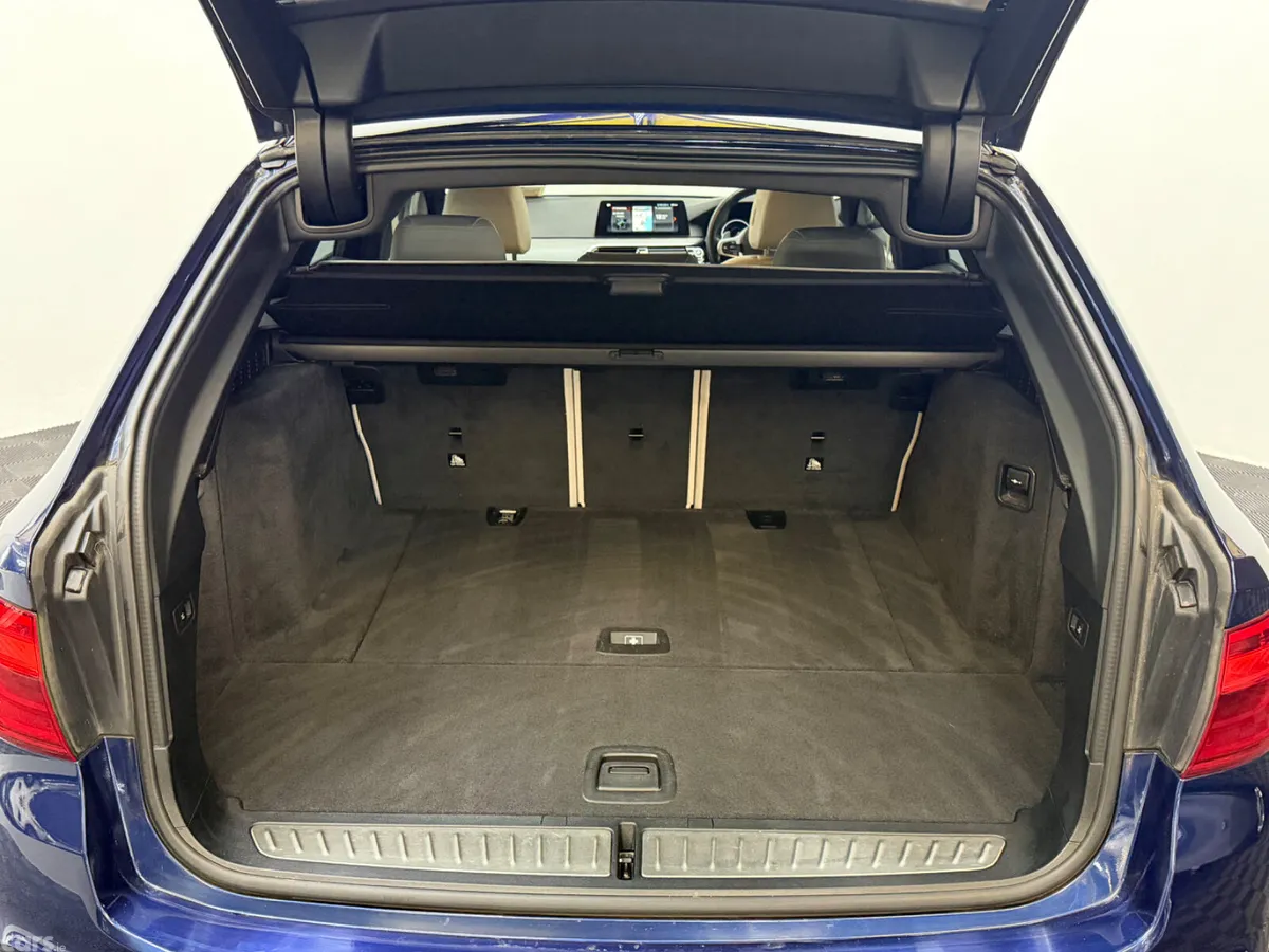 BMW 5-Series Estate, Diesel, 2018, Blue