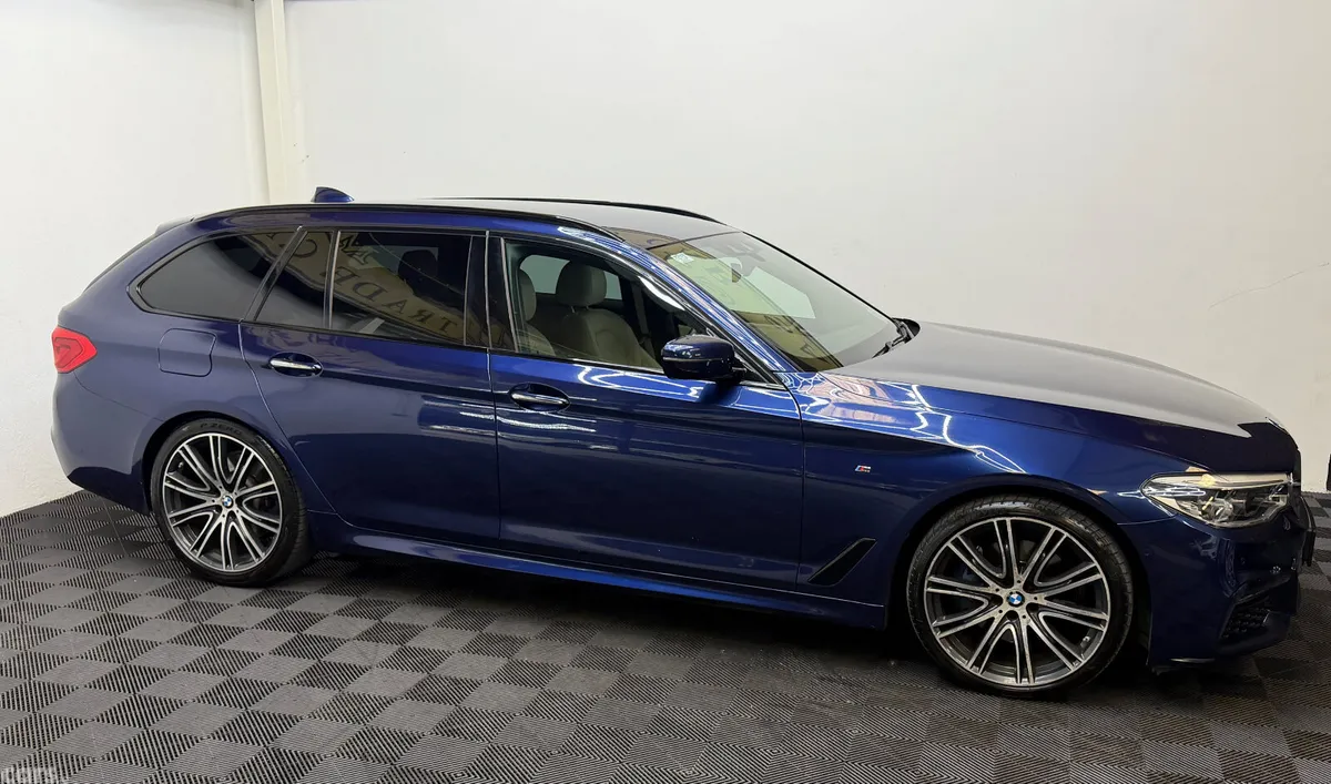 BMW 5-Series Estate, Diesel, 2018, Blue