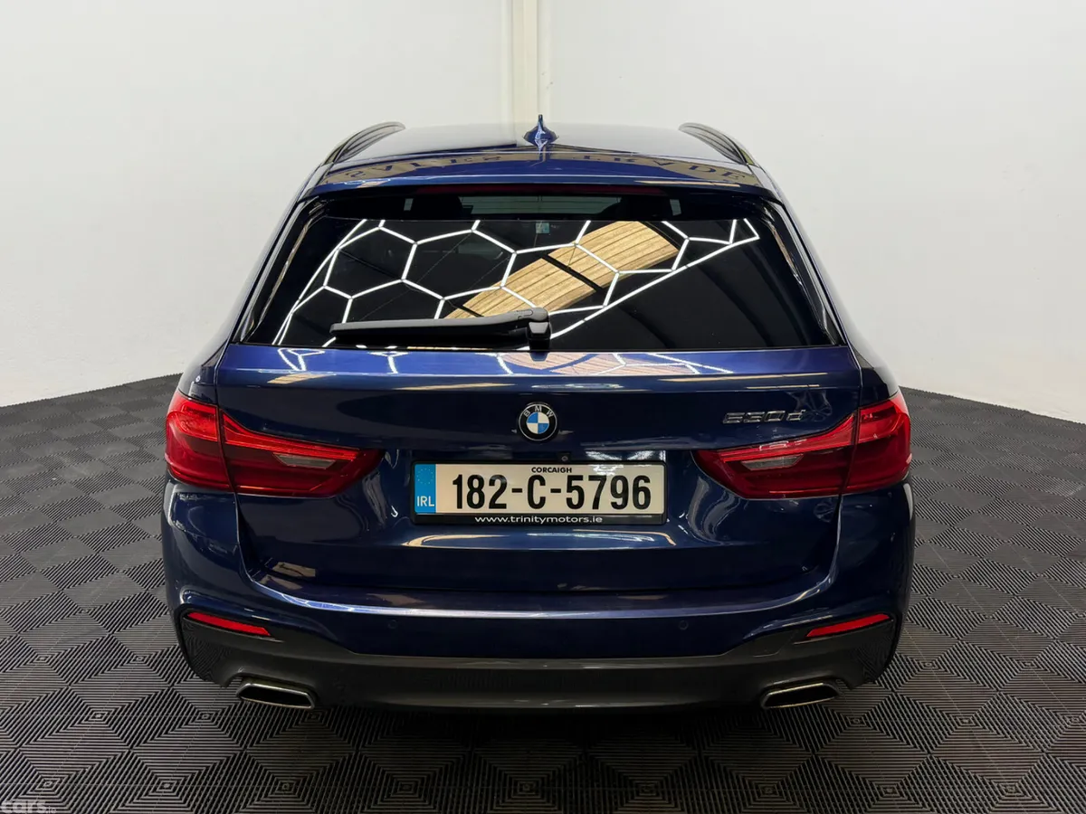 BMW 5-Series Estate, Diesel, 2018, Blue