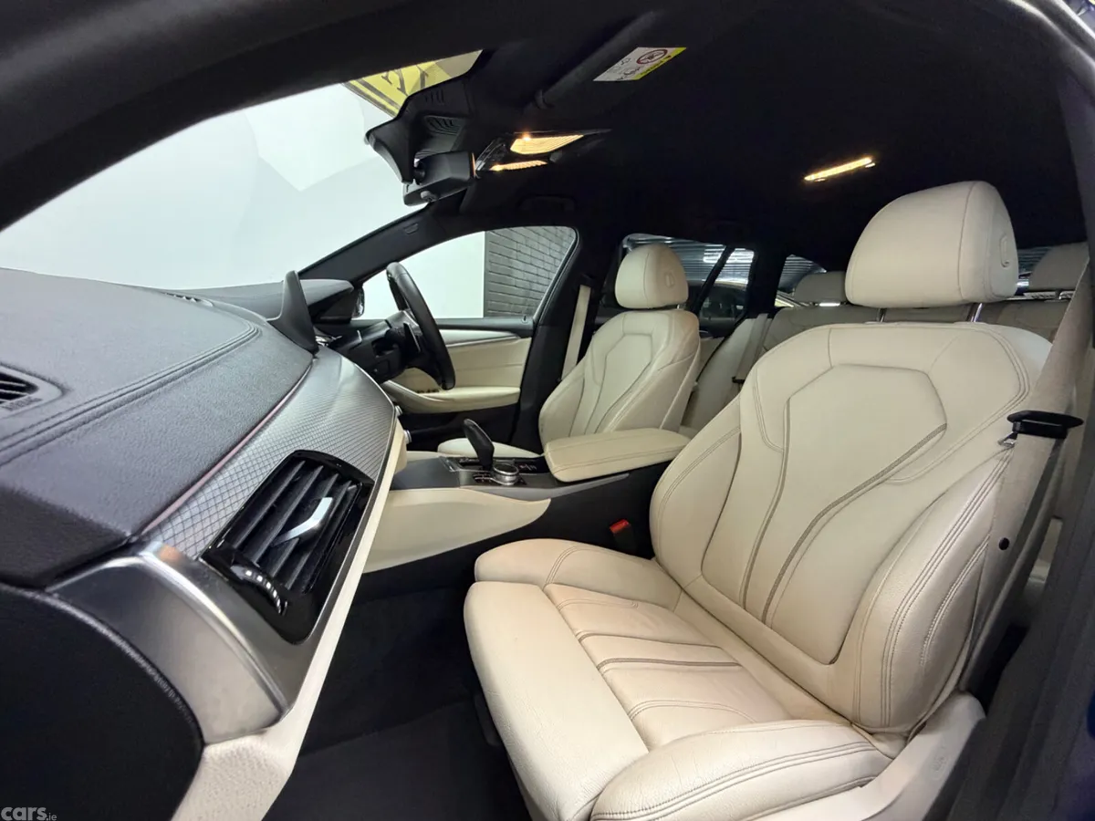 BMW 5-Series Estate, Diesel, 2018, Blue