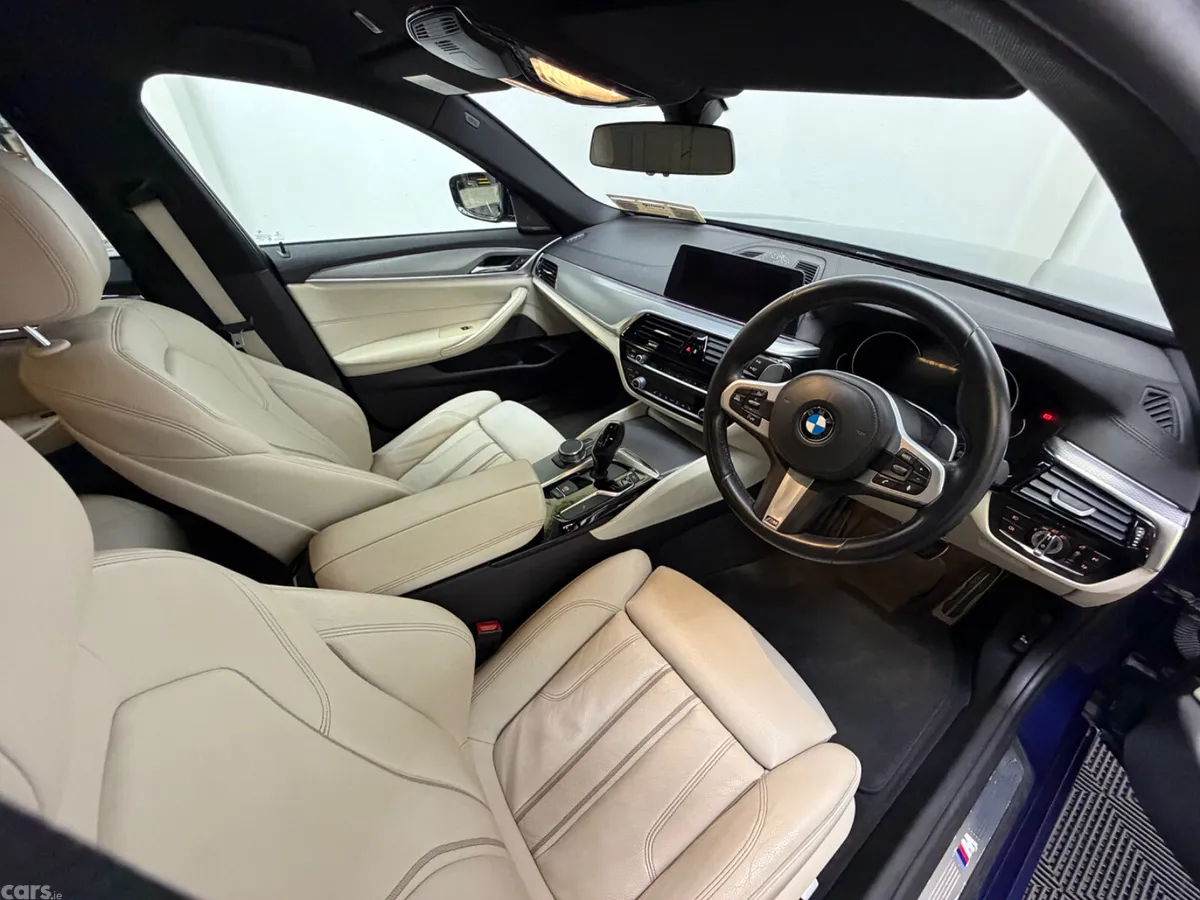 BMW 5-Series Estate, Diesel, 2018, Blue