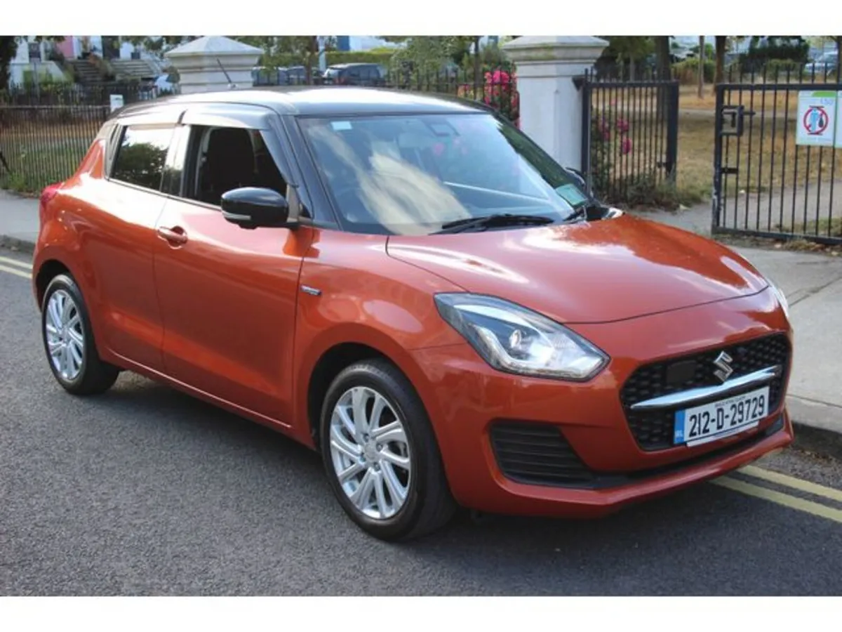 Suzuki Swift Hatchback, Petrol Hybrid, 2021, Orange