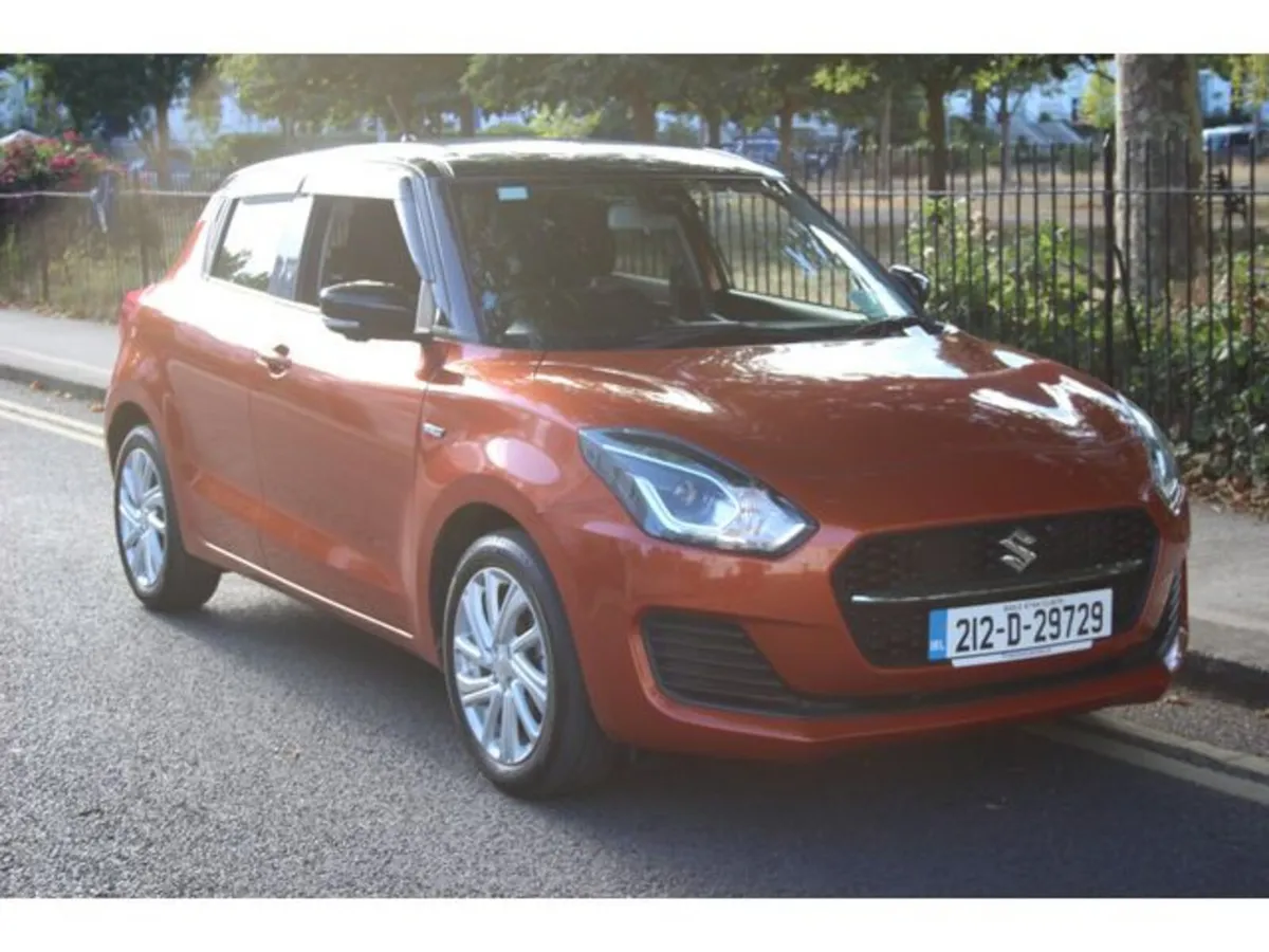 Suzuki Swift Hatchback, Petrol Hybrid, 2021, Orange