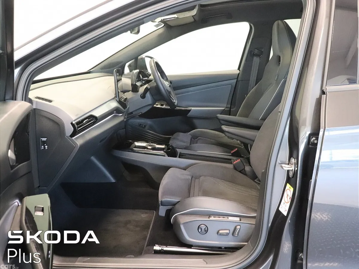 Skoda Kodiaq SUV, Petrol Plug-in Hybrid, 2026, Black