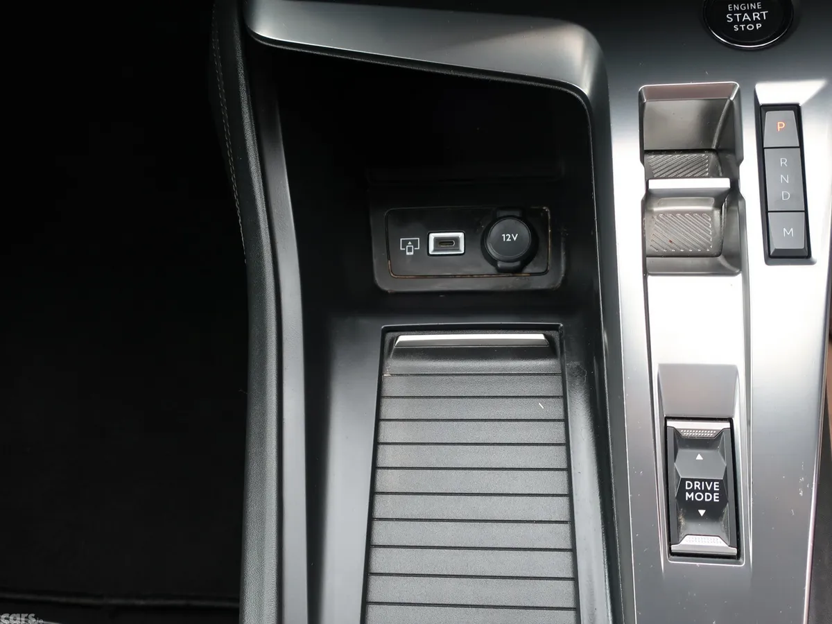 Peugeot 408 Hatchback, Petrol, 2024, Blue