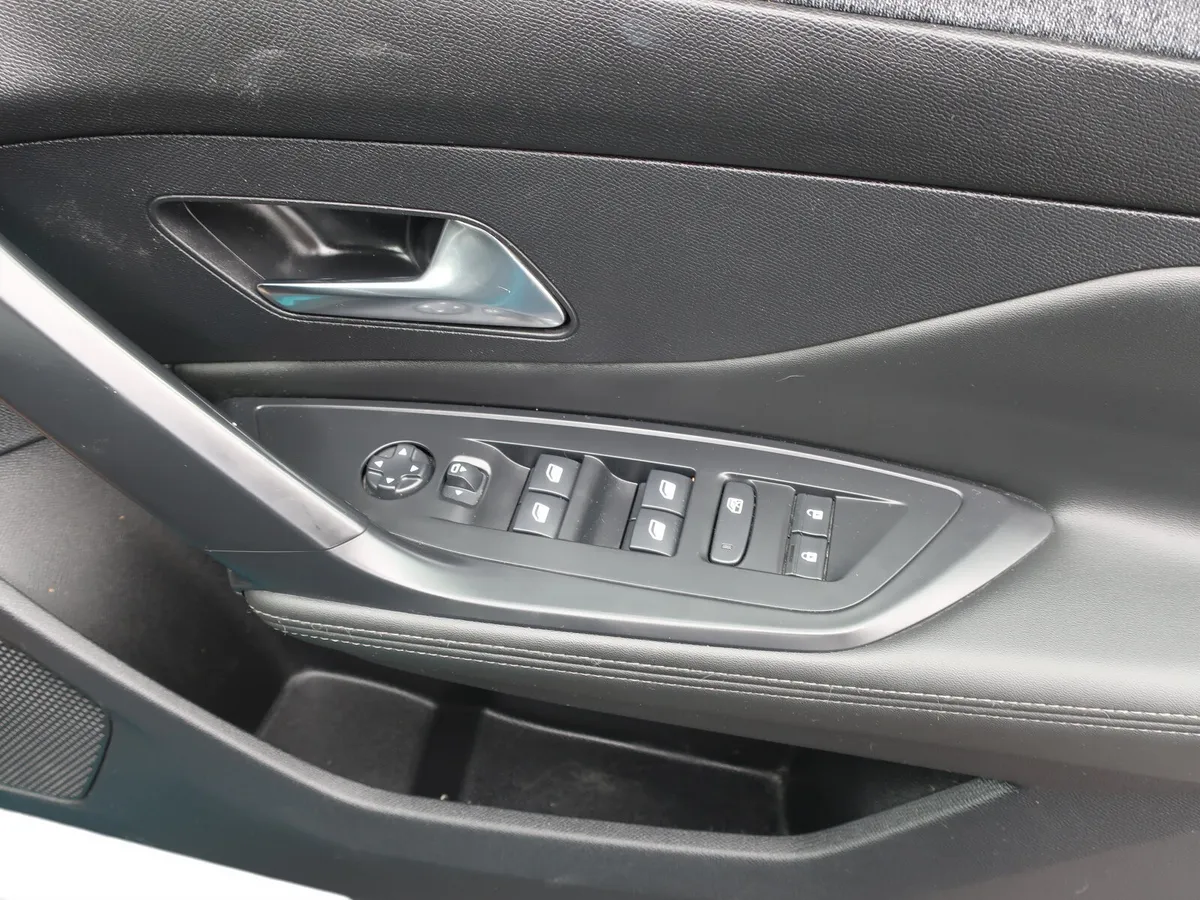 Peugeot 408 Hatchback, Petrol, 2024, Blue