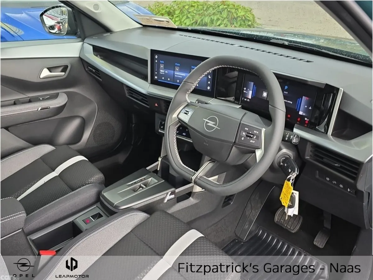 Opel Frontera SUV, Petrol Hybrid, 2026, Green