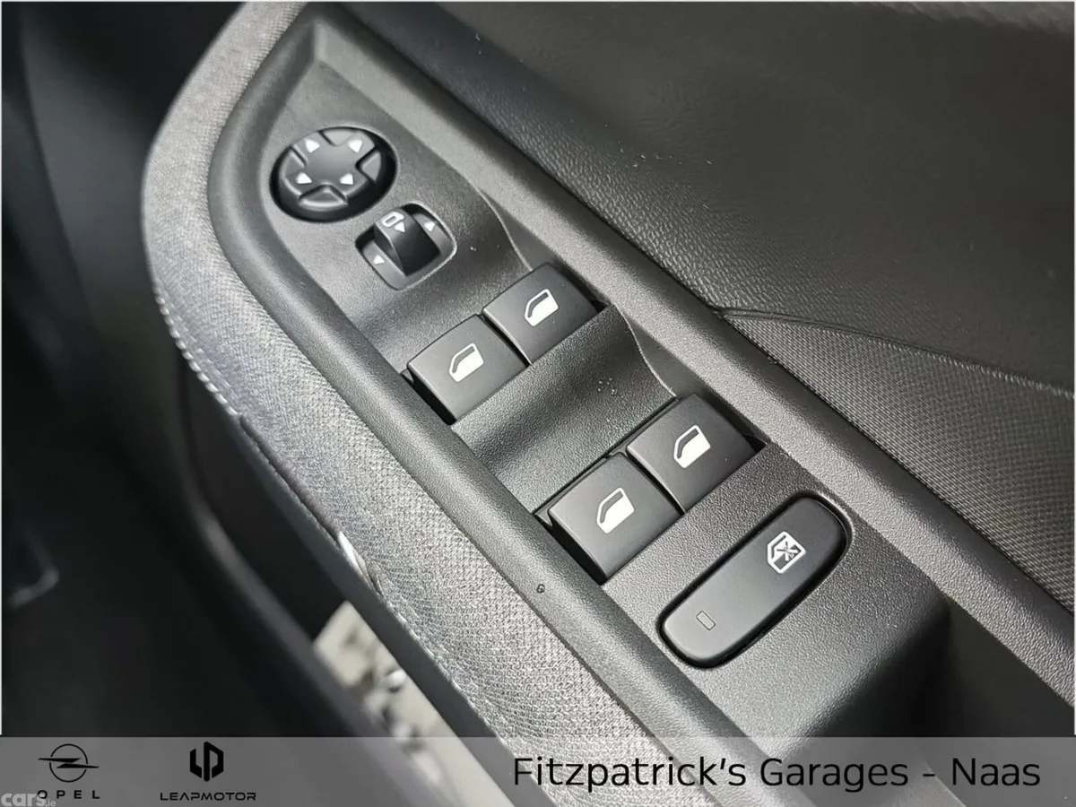Opel Frontera SUV, Petrol Hybrid, 2026, Green