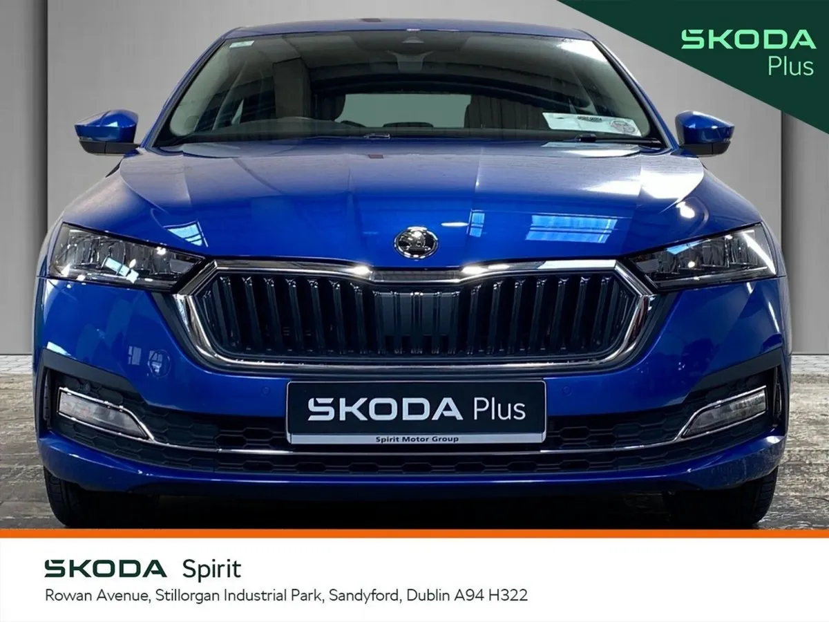 Skoda Octavia Saloon, Petrol, 2023, Blue