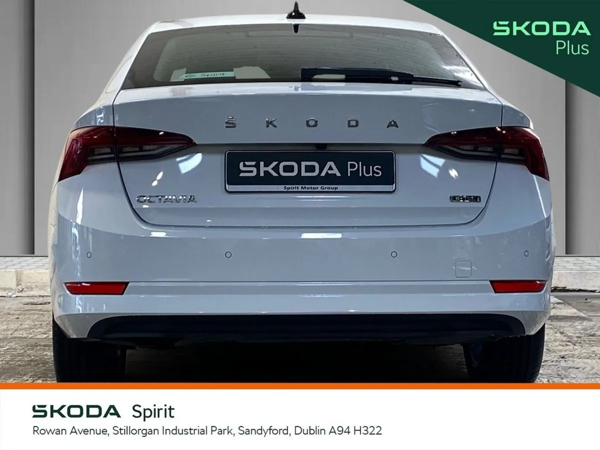 Skoda Octavia Saloon, Petrol Hybrid, 2024, White